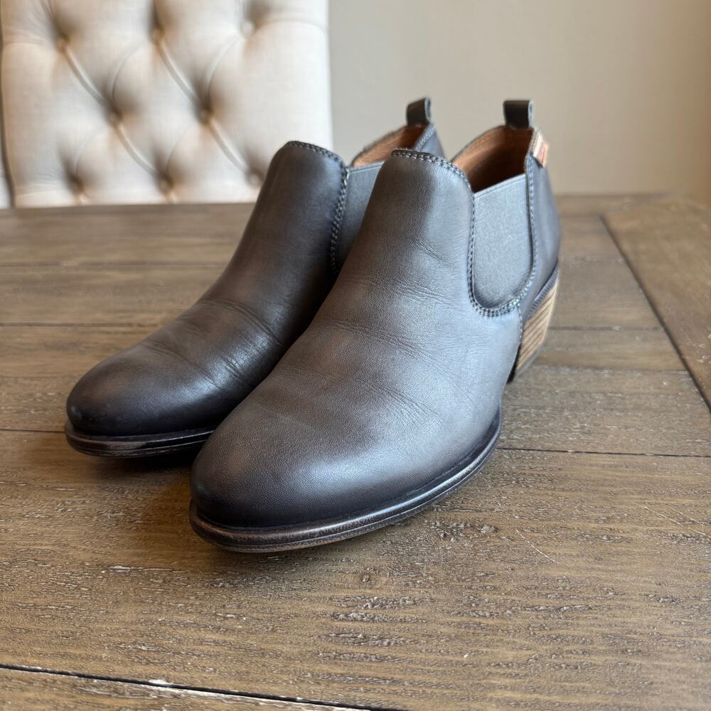 Pikolinos Baqueira Boots Size 38 US 7.5-8 Gray Block Heel Comfort Chelsea Ankle